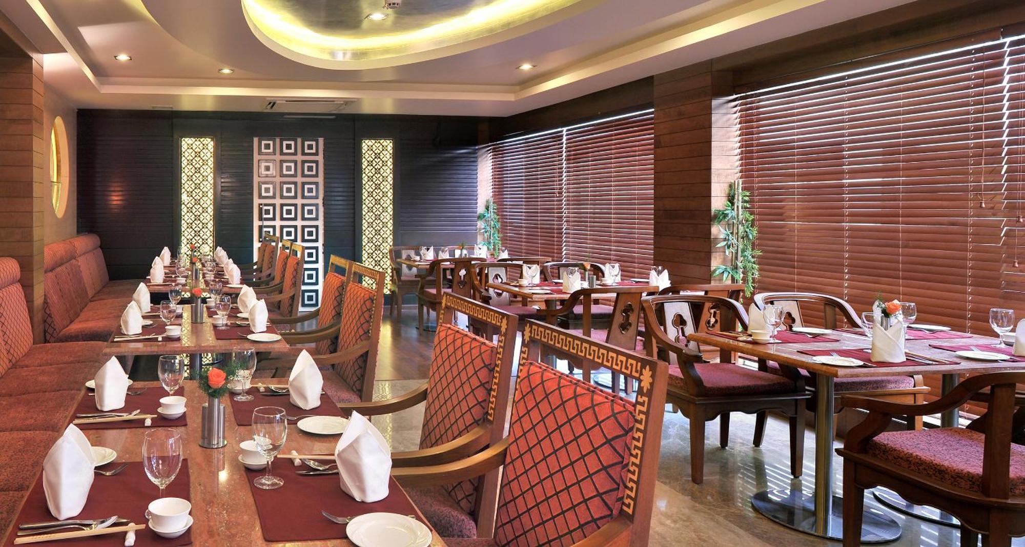 太平绅士财富宫酒店 迈索尔 外观 照片 The restaurant