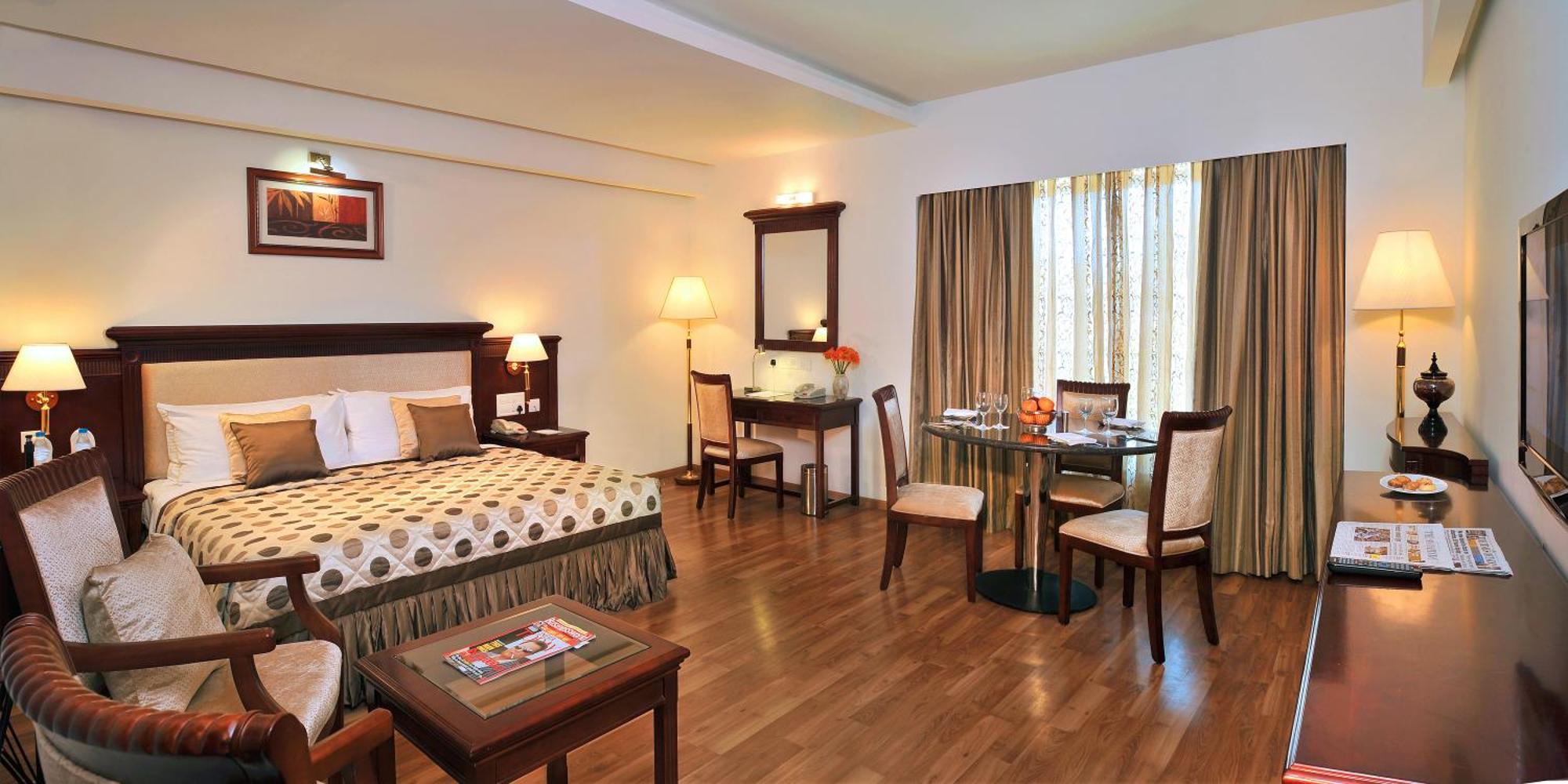 太平绅士财富宫酒店 迈索尔 外观 照片 A room at the hotel