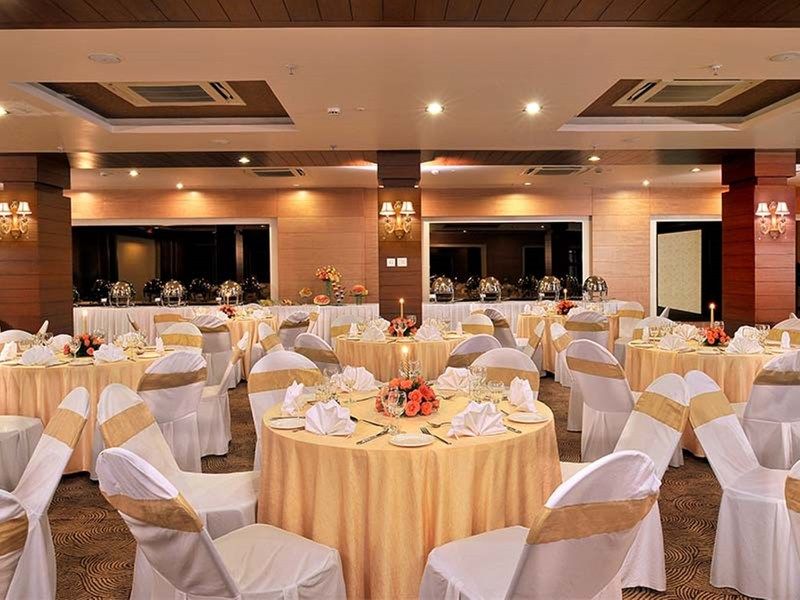 太平绅士财富宫酒店 迈索尔 外观 照片 Banquet Hall