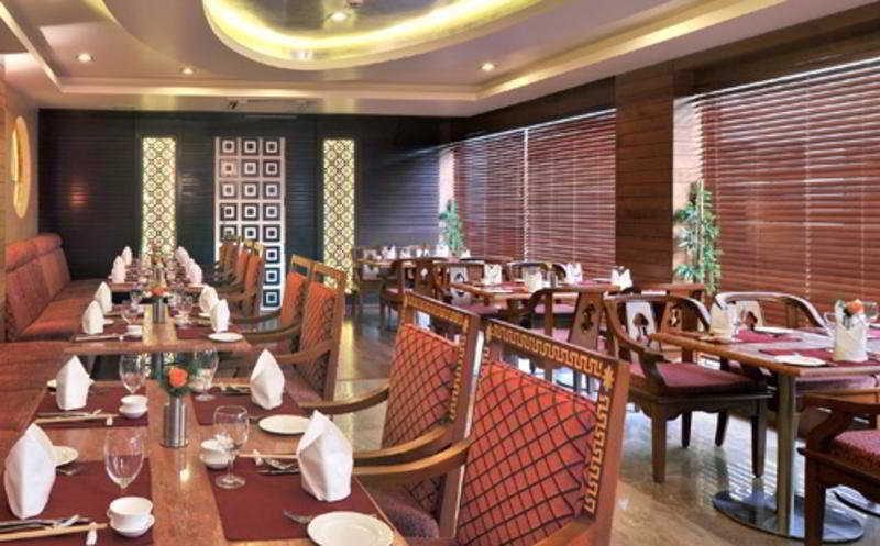 太平绅士财富宫酒店 迈索尔 外观 照片 The restaurant