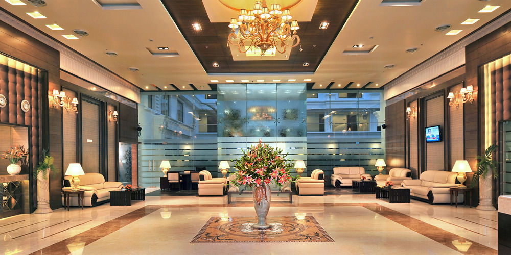 太平绅士财富宫酒店 迈索尔 外观 照片 Lobby